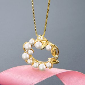 The Center of Pearl 925 Sterling Silver Necklace